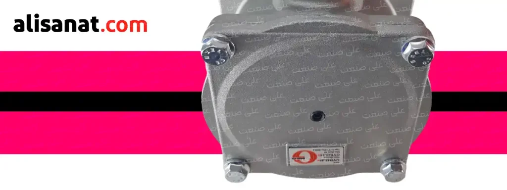 قسمت بالای فیلتر برگشت هیدرولیک به نحوی به شکل باز شو طراحی شده است تا در صورت لزوم به قسمت بالای فیلتر دسترسی داشته باشیم