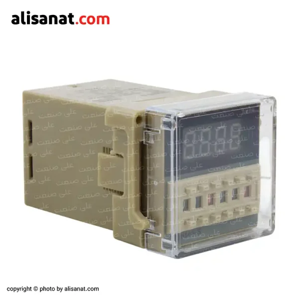 تایمر دو زمانه دیجیتال یک قطعه الکتریکی است که می تواند در مسیر برق یک شیر برقی قرار گرفته و فرمان برقی برای آن را به شکل کاملا منظمی برای شیر برقی مورد نظر انجام داد